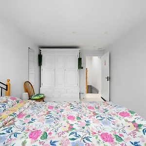 thackeray-road.brighton-hotels-england.com/